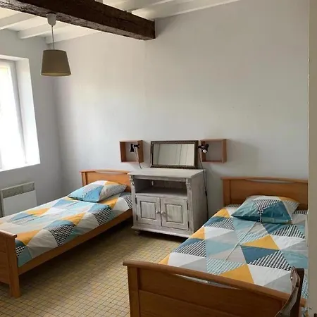 Au Lic Holiday home Montsoue